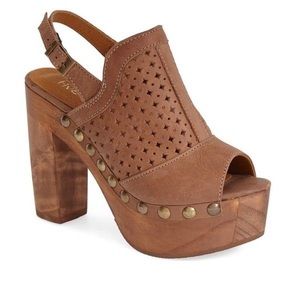 Five Worlds by Cordani Women's Tampico Platform Sandal